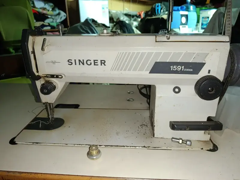Máquina de coser industrial Singer - 4