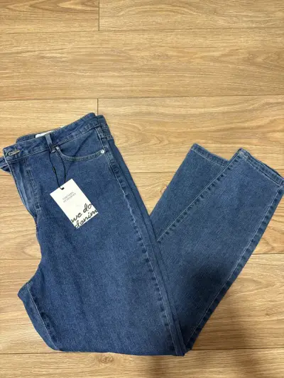 Jeans azul oscuro con etiqueta - miniatura 4