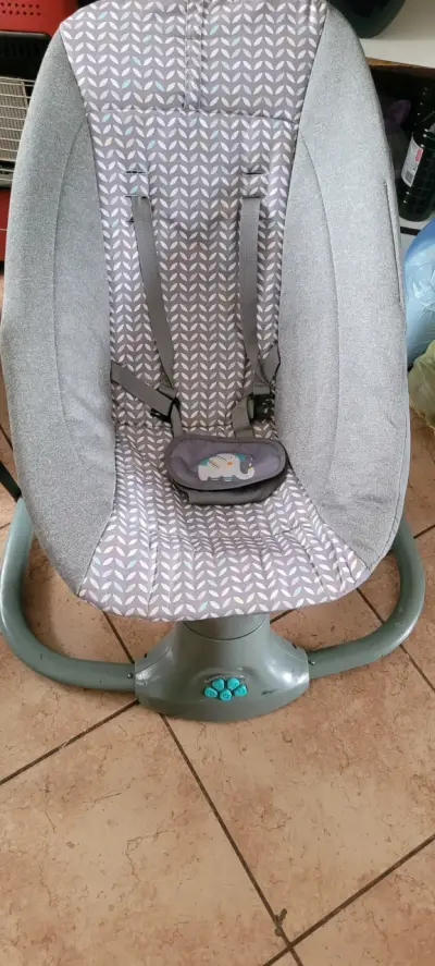 Silla mecedora para bebé - miniatura 2