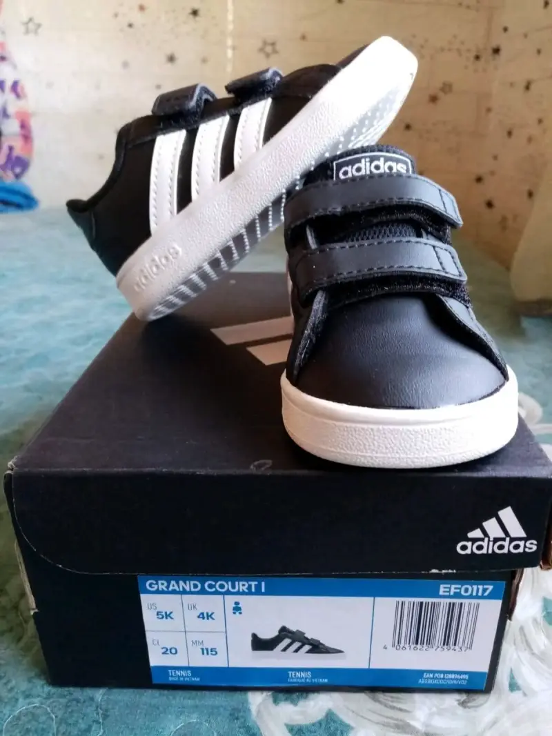 Zapatillas Adidas niño negras
