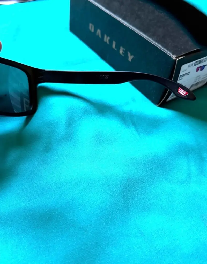 Lentes de sol Oakley morados - 5