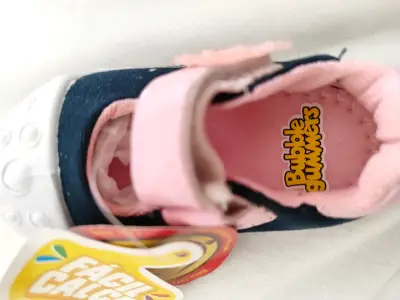 Zapato de bebé rosa y azul - miniatura 3