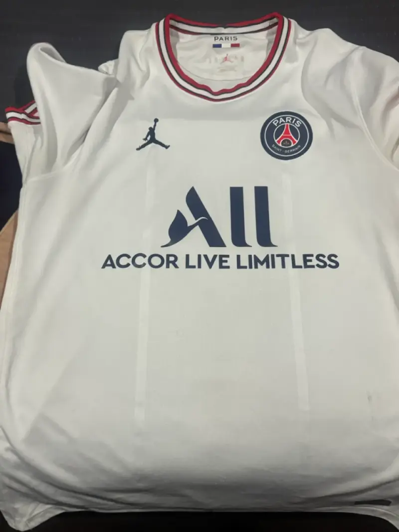 Camiseta PSG blanca replica