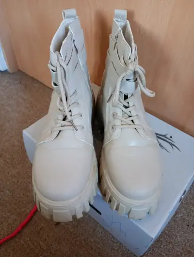 Botines beige de plataforma - miniatura 2