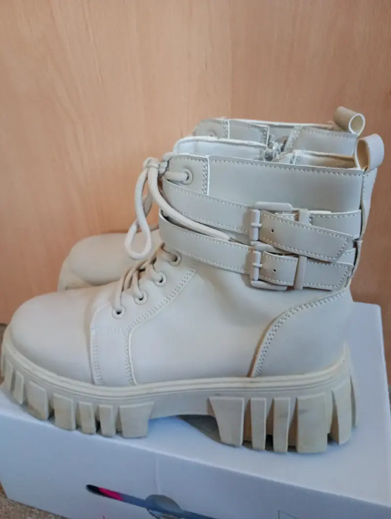Botines beige de plataforma - 3