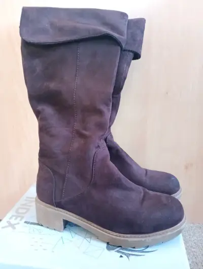 Botas de gamuza marrón - miniatura 1