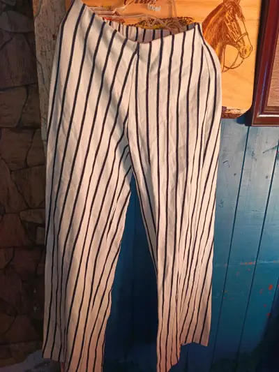 Pantalones con estampado de mariposas - miniatura 5