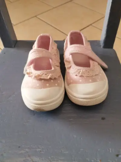 Zapatos rosados para niña - miniatura 1
