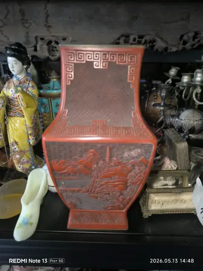 Jarrón decorativo rojo antiguo - miniatura 1