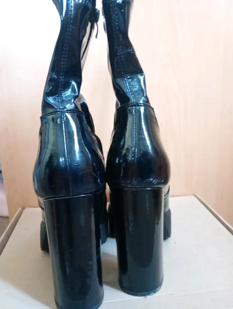 Botines negros de charol - 4