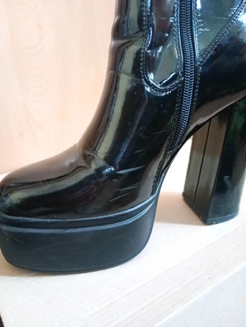 Botines negros de charol - 5