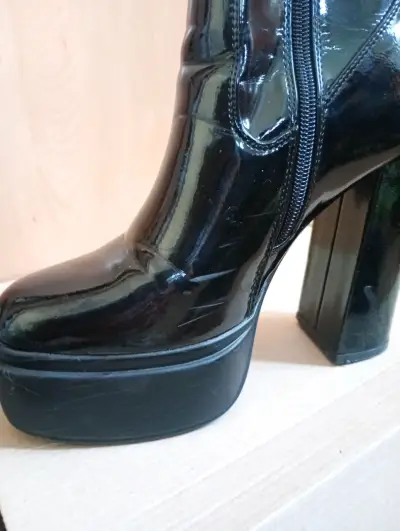 Botines negros de charol - miniatura 5