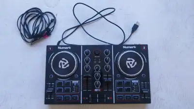 Controlador DJ Numark Party Mix - miniatura 3