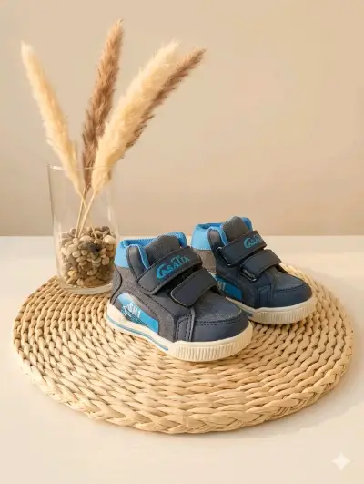 Zapatillas infantiles con luces - miniatura 3