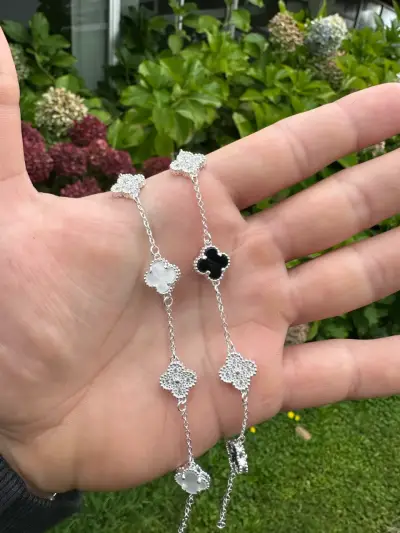 Pulsera de plata estilo van cleef blanca - miniatura 1