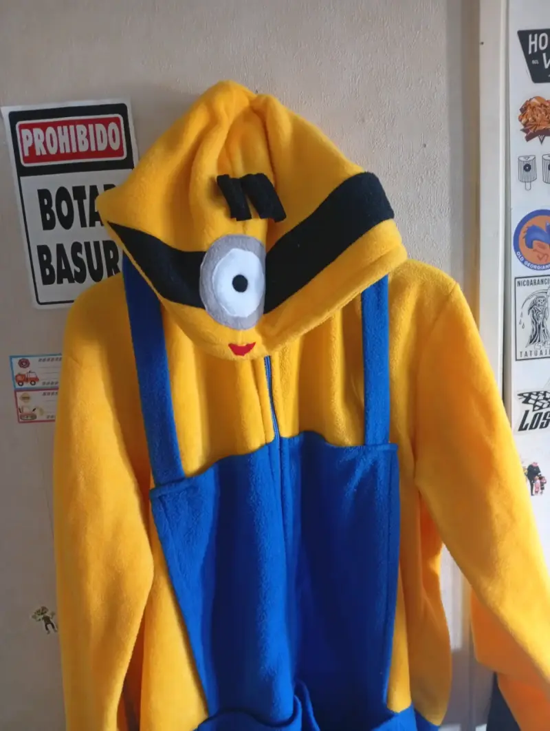 Pijama Minions XXL - 2