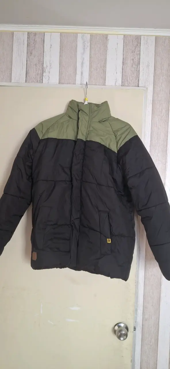 Parka negra y verde - 4