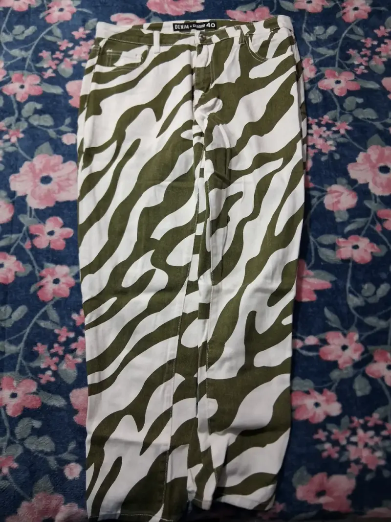 Pantalones estampado cebra verde - 1