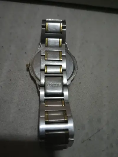 Reloj Seiko clásico metálico - miniatura 2