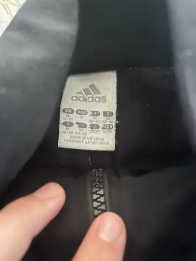 Chaqueta deportiva negra con logo - miniatura 3