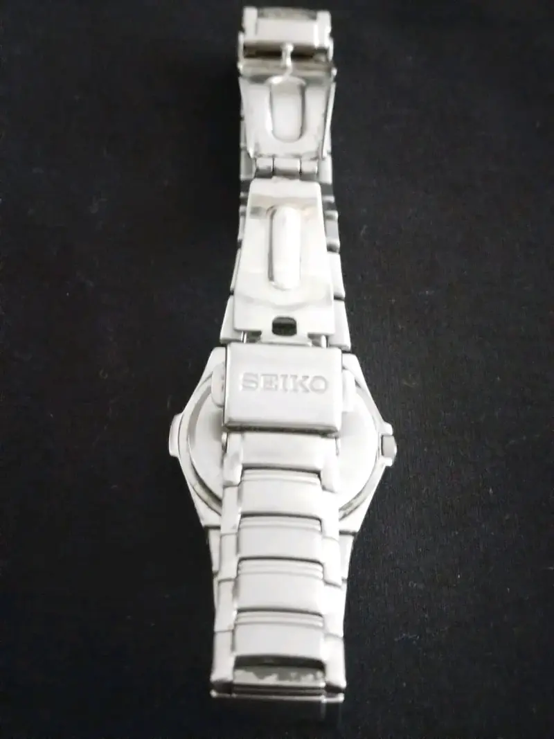 Reloj Seiko 50M plateado - 3