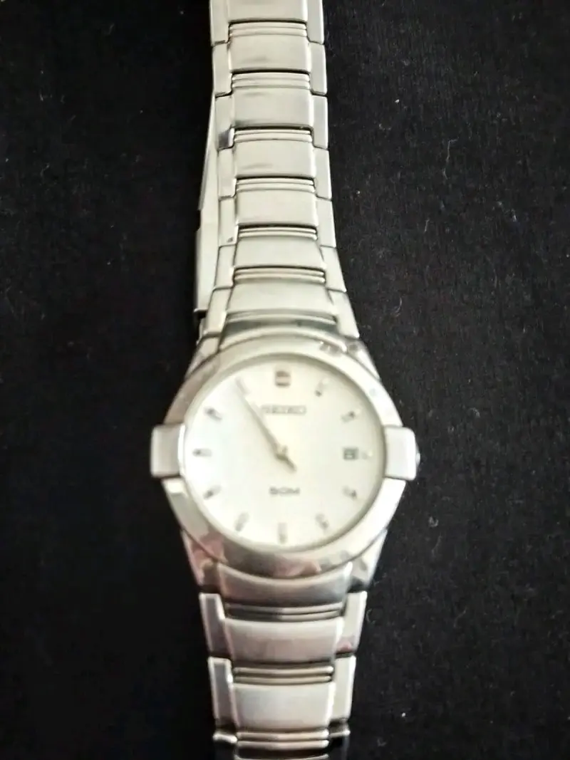 Reloj Seiko 50M plateado - 6