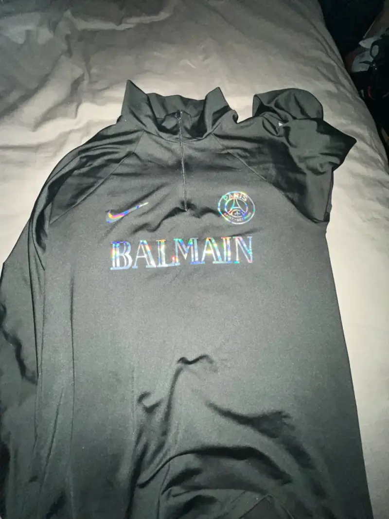 Polerón negro Balmain PSG - 4