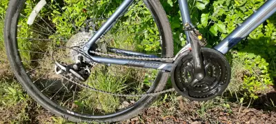 Bicicleta urbana gris metalizada Upland - miniatura 3