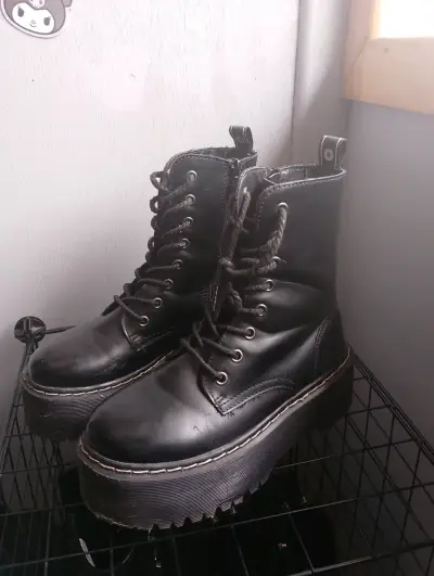 Botas plataforma negras - miniatura 1