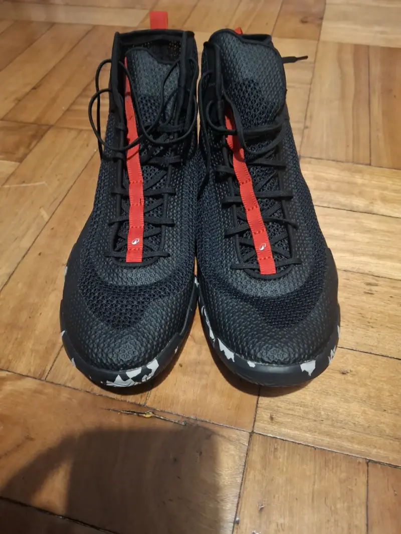 Zapatillas de boxeo  negras y rojas - 1