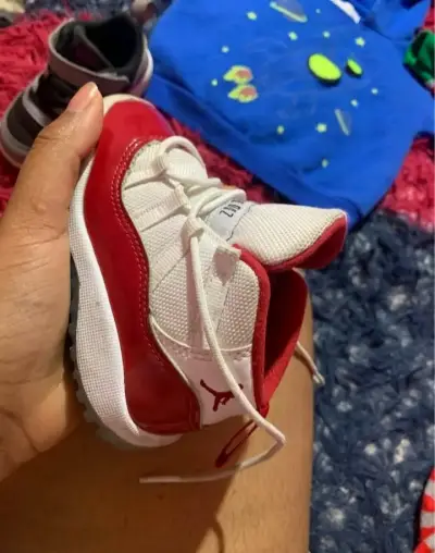 Zapatillas deportivas infantiles rojas - miniatura 1