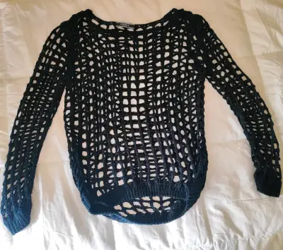 Suéter negro de crochet - miniatura 1