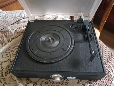 Tocadiscos vintage AKG - miniatura 1