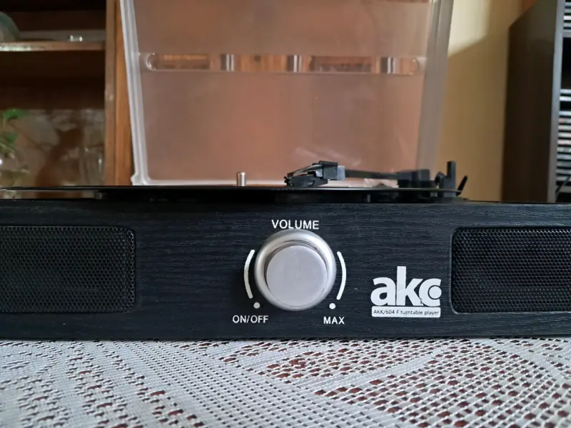 Tocadiscos vintage AKG - 6