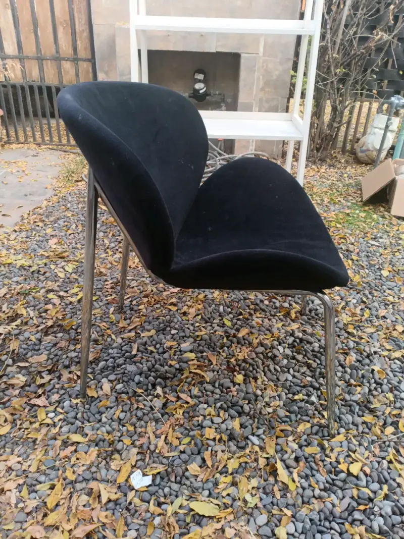Silla negra moderna - 2