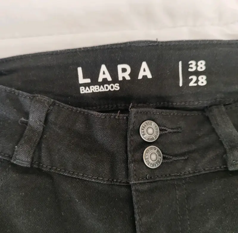 Jeans negros clásicos - 3