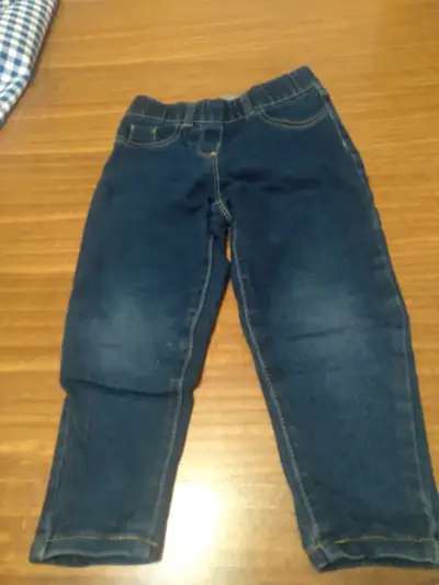 Jeans azul para bebé - miniatura 1