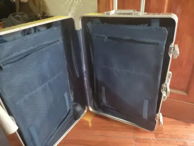 Maleta Rimowa plateada - miniatura 4