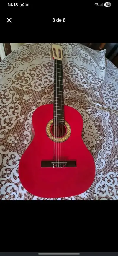 Guitarra acústica roja - miniatura 1