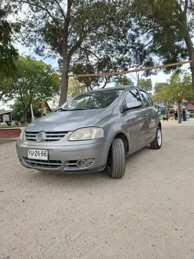 Volkswagen FOX 1.6 año 2005 🏎️🚗🏎️🚗 - miniatura 1