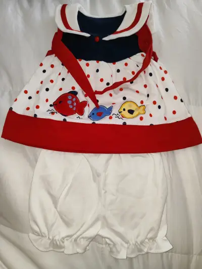 Vestido bebé con diseño de peces - miniatura 2