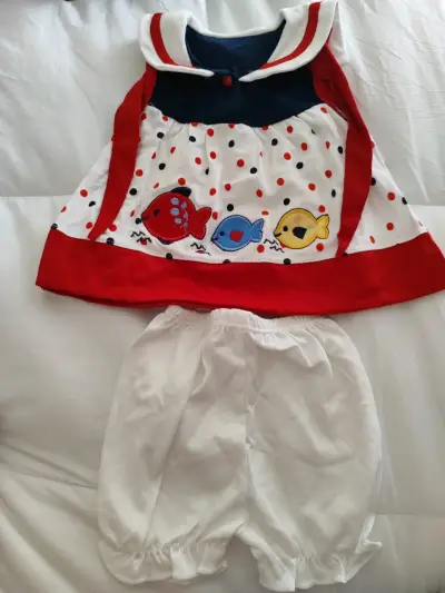 Vestido bebé con diseño de peces - miniatura 5