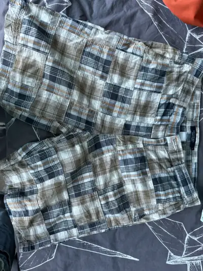 Bermudas de cuadros marrón y negro - miniatura 1