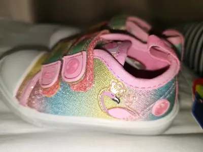 Zapatillas infantiles multicolor nuevas - miniatura 4