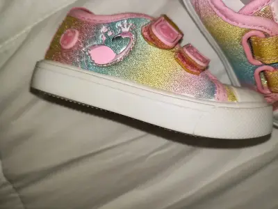 Zapatillas infantiles multicolor nuevas - miniatura 5