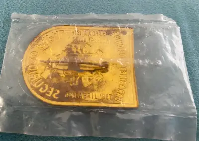 Piocha papal vista 1987 - miniatura 2