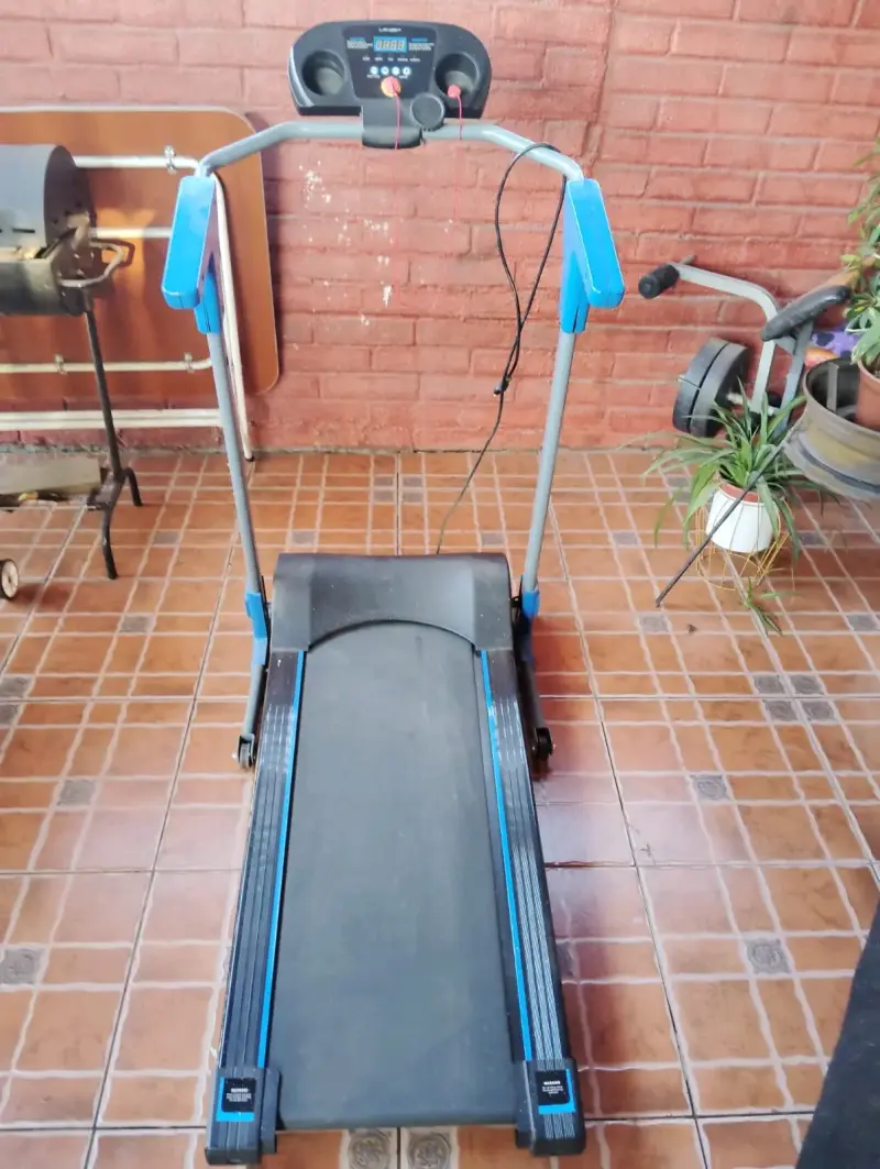 Trotadora marca Lahsen modelo ArrowGate - 1