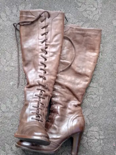Botas altas de cuero café talla 38. - miniatura 1