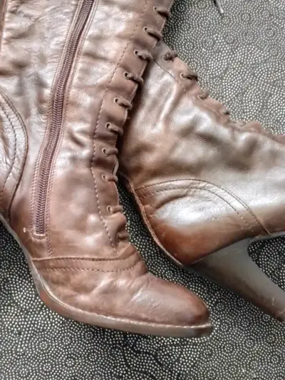 Botas altas de cuero café talla 38. - miniatura 5