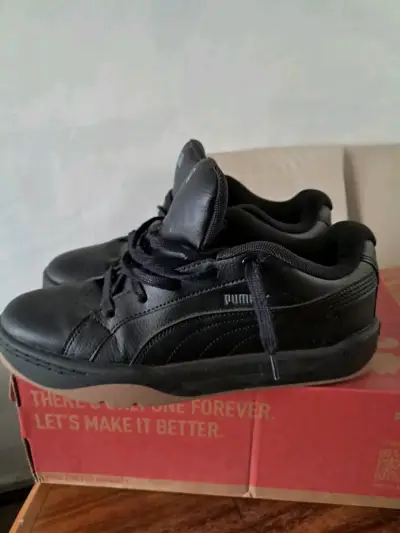 Zapatillas negras deportivas de hombre marca  Puma - miniatura 1